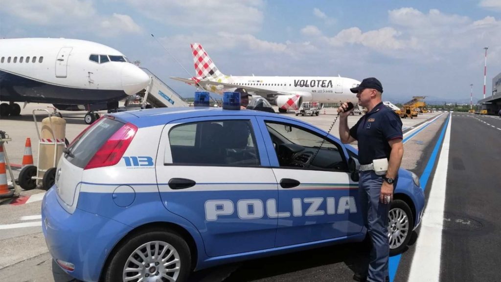 Akuzohet për prostitucion, arrestohet 50-vjeçari shqiptar në aeroportin e Pizas polaria 1100x619 1