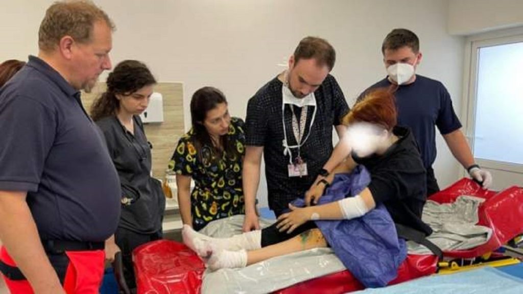 15-vjeçarja në Ukrainë kthehet në heroinë, merr drejtimin e makinës e u shpëton jetën 4 pasagjerëve të plagosur ukraina15vjecarja
