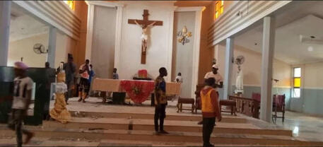 Sulm me armë në një kishë në Nigeri, vriten të paktën 50 njerëz 03baa579bfbcffdd16f178c8584bf288