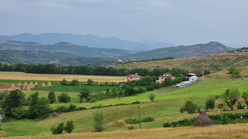 Vihet në funksion kanali vaditës i Klosit, kryebashkiaku Malaj: Përfunduam sistemimin e të gjithë kanaleve vaditës 286458448 457066189751935 1544063256265851711 n