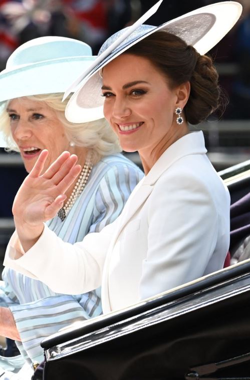 Kate shfaqet për herë të parë me detajin e preferuar të Princeshë Dianës 2 4545454 2