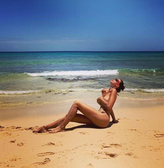 Erjona Sulejmani ndez Instagramin me pozat e fundit 8 640 0 erjona sulejmani1 1656089419