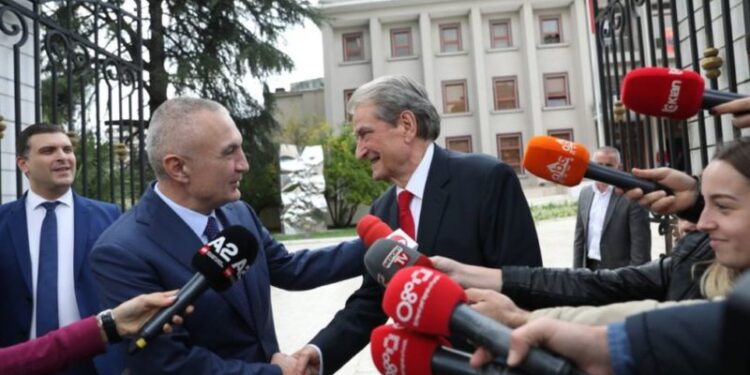 Firmosi nga Stambolli, Meta i përgjigjet për herë të parë Berishës: Nëse ka ndonjë njeri që në këto 30 vite…! 800 0 berisha meta 811x540 1 750x375 1
