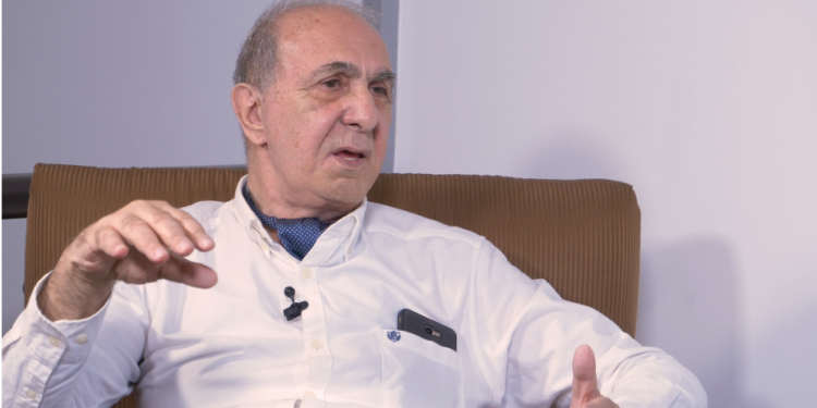 “Apollonia është qytet grek”/ Akademiku Baçe: Shqiptarët s’kanë gjak 100% të pastër Akademiku Apollon Bace