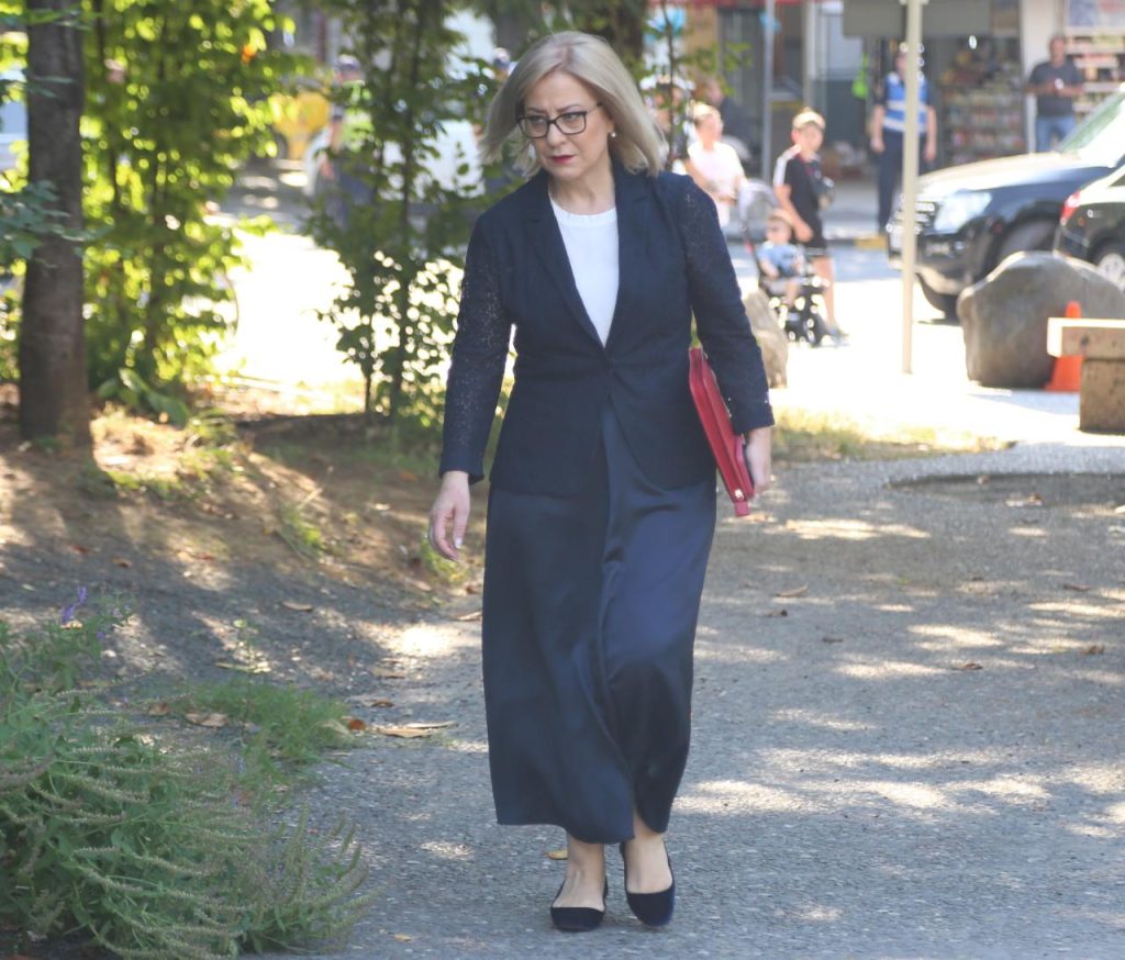 FOTOT/ Nga Rama me ‘dosje’ te Veliaj me biçikletë, çfarë nuk u pa nga mbledhja e PS 11 Edi Rama Kryesia PSEmri Presidenti Takimi Veliaj Nikolla Brace 17