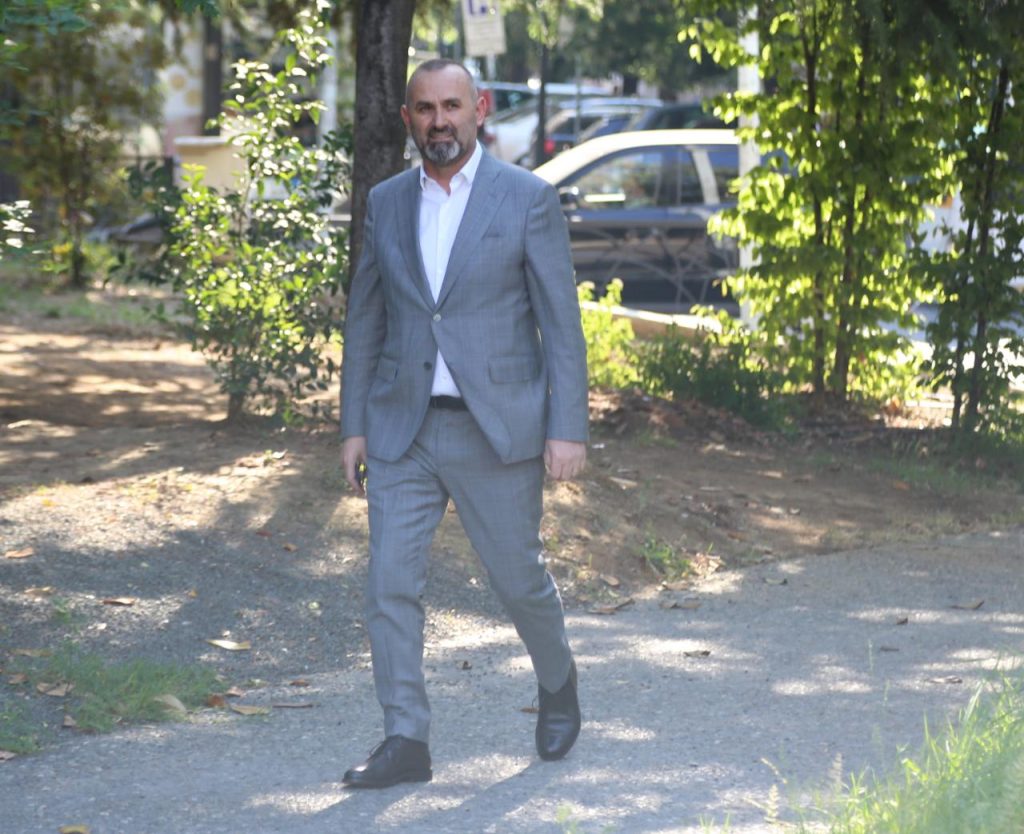 FOTOT/ Nga Rama me ‘dosje’ te Veliaj me biçikletë, çfarë nuk u pa nga mbledhja e PS 15 Edi Rama Kryesia PSEmri Presidenti Takimi Veliaj Nikolla Brace 22
