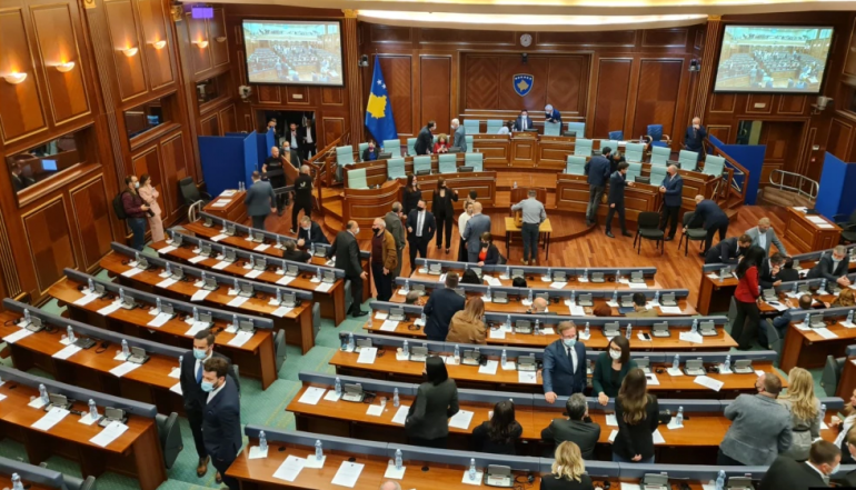 Kuvendi i Kosovës nuk voton projektligjin për pagën minimale, shkak mungesa e kuorumit Kuvendi i Kosoves 770x441 1