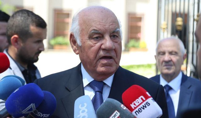 Ish presidenti Moisiu rrëfen miqësinë me Bujar Nishanin: E kam njohur që më 1994 kur ishte oficer i ri. E ftova… alfred moisiu