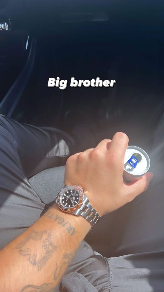Do të jetë pjesë e “BB VIP”? Këngëtari shqiptar bën postimin e dyshimtë 1 ardianbujupi 291166829 2879874735650670 6137633398160245591 n 640x1137 1