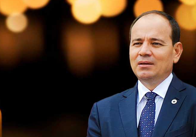 Sot ditë zie kombëtare/ Ish-presidenti Nishani përcillet në banesën e fundit bujarnishani 1068x600 1