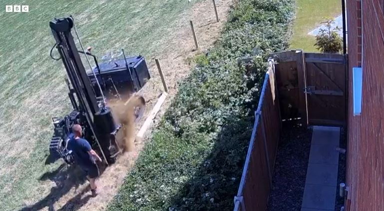 Punëtori “fluturon” në ajër nga shpërthimi i gazit (Video) gaz 2