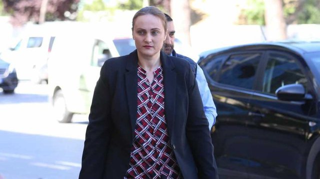 Ish-Kryeprokurorja e Tiranës Elizabeta Imeraj humb nënën, tregon fjalët e fundit të saj ish Kryeprokurorja e Tiranes Elizabeta Imeraj humb nenen tregon fjalet e fundit te saj