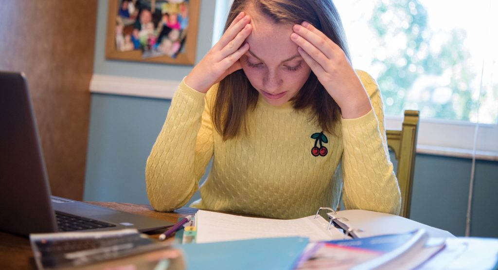 p w wmn72833 anxious teen normal lg
