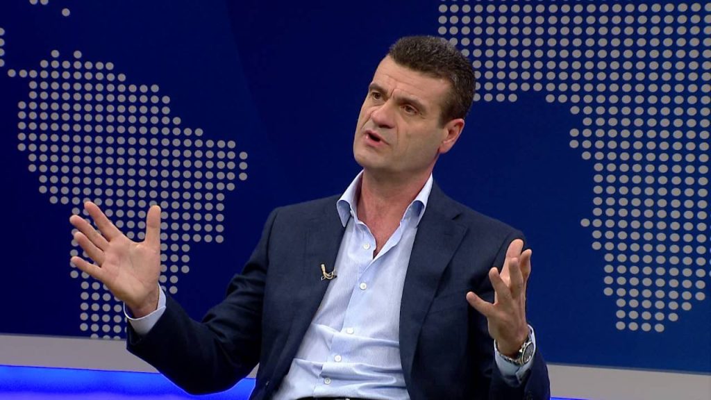Ironizon Astrit Patozi: Rrofsh o President i ri, deri sot kishim dy opozita, ti na bëre me pesë… pato