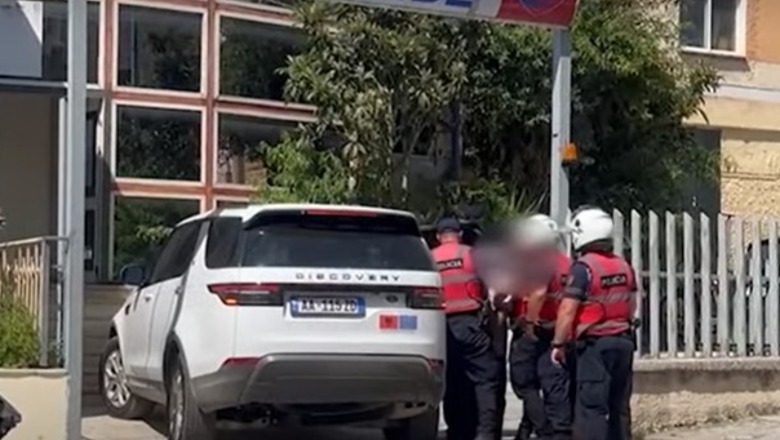 Ishte dënuar për vrasje në 1998, dje u arrestua, por 62-vjeçari sot u la i lirë nga Gjykata e Vlorës 1658644180 vrasje