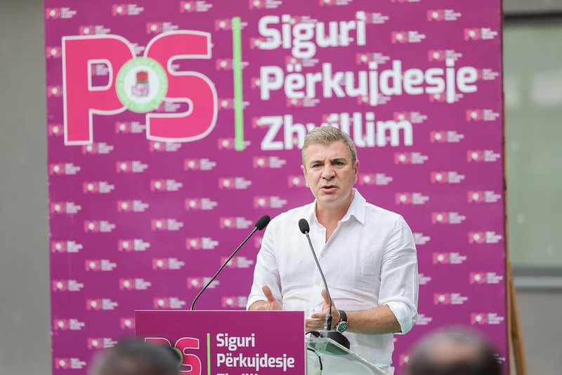 Gjiknuri në Kombinat: Opozita shqiptare si ajo maqedonase, proteston kundër integrimit 165e9d4a a85b 4a09 b269 74be81f7aceb