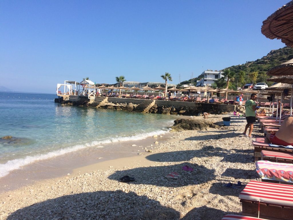 Mosmarrëveshjet me vëllain tentoi që t’i zgjidhte me plumba në plazh: Çfarë do që ke ardhur? 2018 07 28