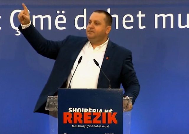 Folësi i Berishës që i vodhën portofolin në protestë: O drogaxhinj, sapo më mori në telefon Policia. Ne s’jemi hajdutë 640 0 1657296191xniku 558