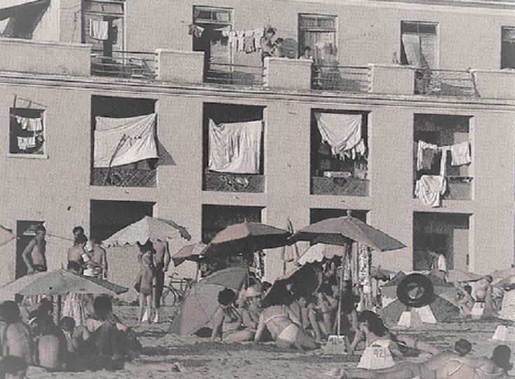Historia e plazhit të Durrësit/ Vilat e tregtarëve të Monarkisë ku prehej udhëheqja komuniste dhe kampet e pushimit Capture 36