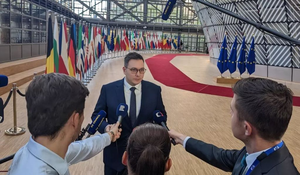 Kryediplomati çek: I gëzuar që pritja mbaroi, por që Shqipëria duhet të zbatojë reformat Capture 44