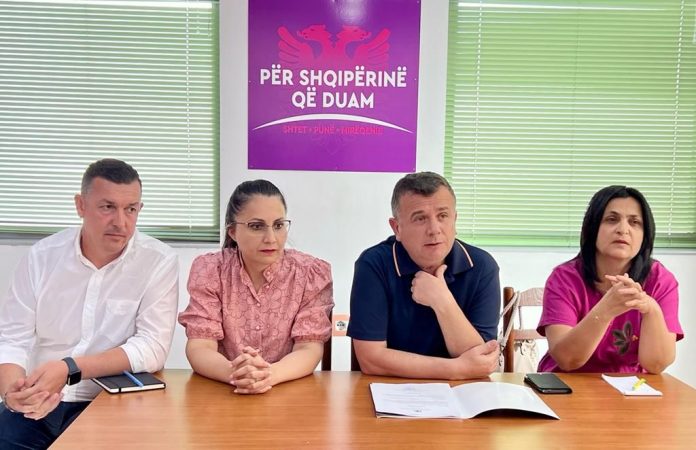 Balla nga Lushnja: Gratat dhe non-gratat s’janë alternativë balla 4 696x450 1