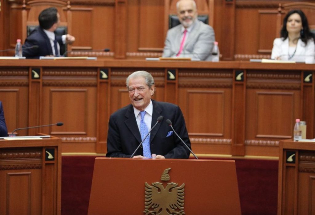 Rama-PD: Jeni serbë. Berisha: Pas arrestimit të Hashim Thaçit, trinomi Kremlin-Beograd-Tiranë berisha