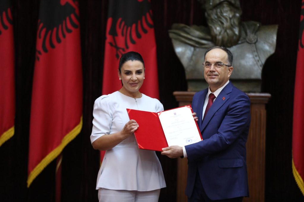 Presidenti Begaj nuk humb kohë, dekreton menjëherë Ballukun dhe Dhukën dc0cf847 45c7 4f10 9534 61a3b5d19523