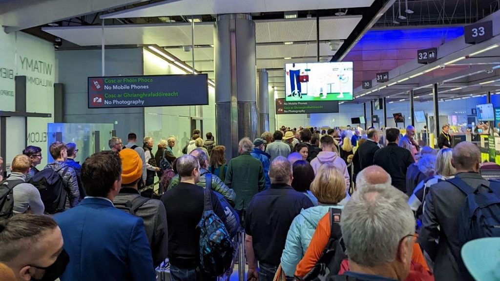 Aerporti i dytë më i madh në Mbretërinë e Bashkuar redukton fluturimet 2 dublin