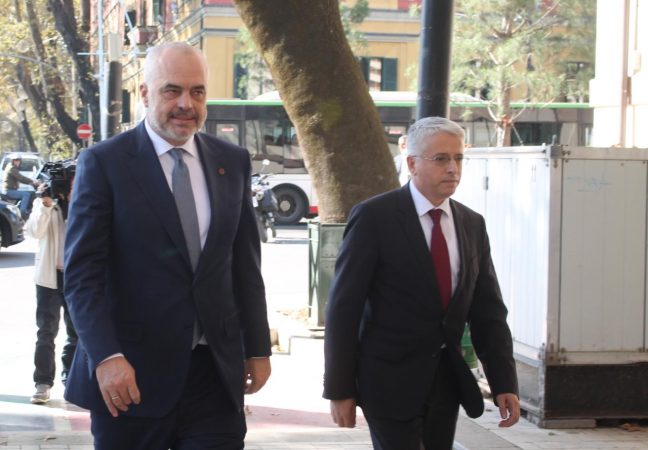 Lleshaj: Oligarkët në Shqipëri kanë në dorë pasurinë kombëtare leshi 648x450 1