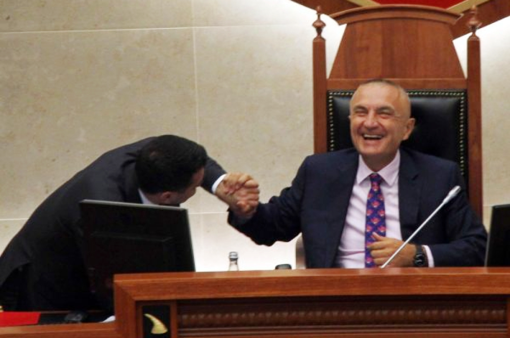 Meta komenton shkarkimin e Ahmetajt: Lojëra për të… meta ahmetaj 1
