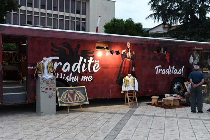 “Traditë, kulturë, shije”, panairi që promovon Delvinën 1 60 696x464 1