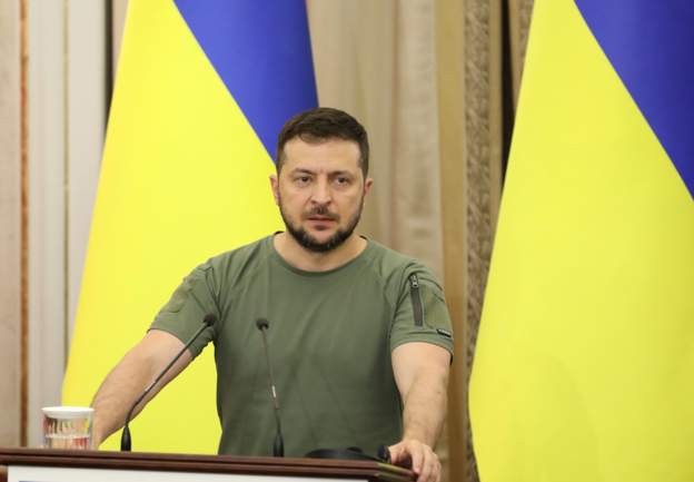 Zelensky: Flamuri ynë do të valëvitet sërish në zonat e pushtuara nga Rusia 2571ea30 b669 41f5 9c91 4460a76a6b56