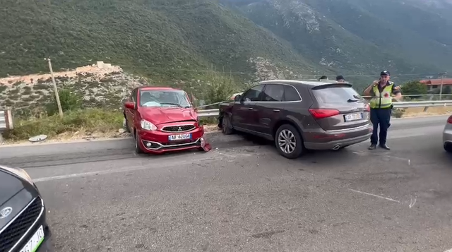 Aksident në Llogara, “Audi” përplaset me “Mitsubishi-n” 640 0 1659884344xaks 524
