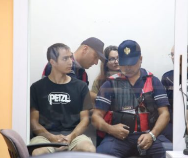 Spiunët e Gramshit nën survejim dhe mbrojtje maksimale brenda qelive. Mister kë takuan në Tiranë 2 640 0 1661411049xrusipng 817 1