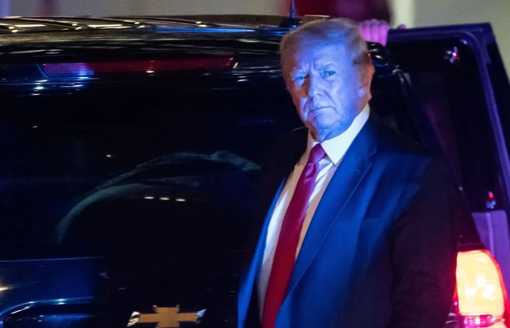 Çfarë kërkonte që të gjente FBI-ja në shtëpinë e Trump? CNN: Dokumente për armët bërthamore Capture 23