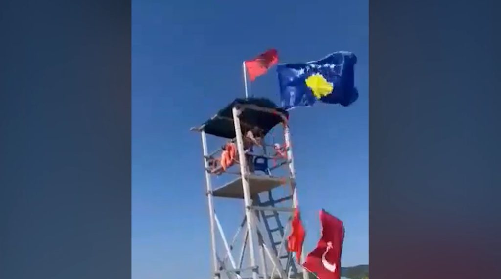 Incidenti në kullën e vrojtimit në Gjirin e Lalëzit, avokati: Flamuri turk nuk duhej të ishte vendosur Screenshot 5 7