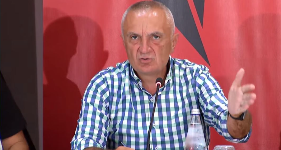 Metës i kujtojnë djegien e mandateve në Vlorë: Turp të ketë LSI, Monika e ka porosinë të shkruar meta