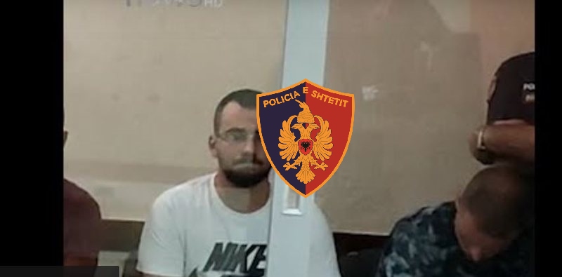 “Po të pashë përjashta atë telefon do ta fus në…”/ Incident në gjyqin e tre të rinjve policia 4