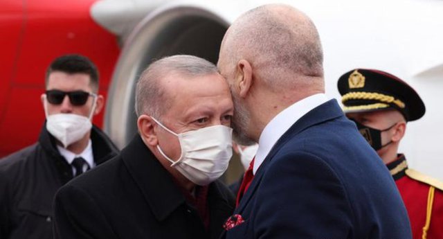 “Shumë njerëz do humbnin jetë pa Erdogan”, media turke i “thur lavde” Ramës: Fjalët e ashpra për BE-në dhe mirënjohje Turqisë rama erdogan