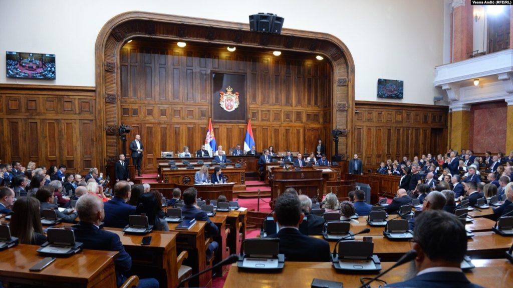 Kuvendi i Serbisë miraton raportin për dialogun me Kosovën, Vuçiç: Pavarësinë nuk do e njohim 09870000 0aff 0242 68f4 08da9565a030 w1597 n r1 st s