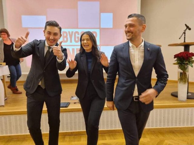 Dy shqiptarë zgjidhen deputetë në Parlamentin e Suedisë 1B7FD46B 6549 4B77 B526 2ABA5C5739D3