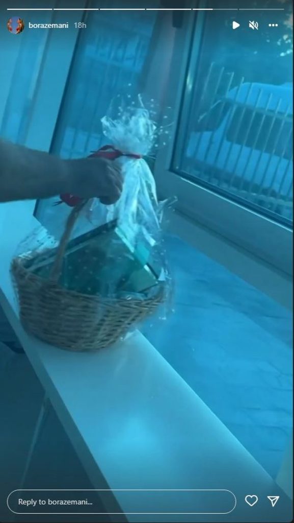 Bora dhe Donaldi “sfidojnë” njëri-tjetrin, ja kush merr më shumë dhurata nga fansat 5 640 0 631782dc6f1bd