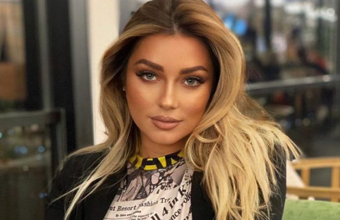 Ronela Hajati ndan dilemat me ndjekësit: Kam një mijë halle, por… 800 0 6220d7123bb3c 694x450 1