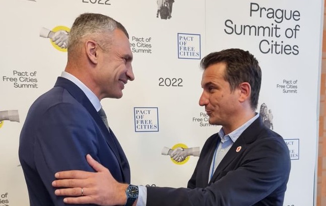 Veliaj takon Vitali Kliçkon: “Do vazhdojmë të jemi një nga mbështetësit e palëkudur të Ukrainës” Fdq1dH8WIAI aZc