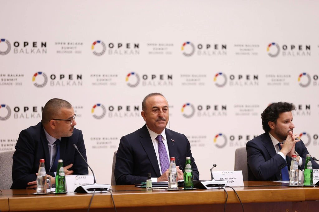 Ministri i Jashtëm turk në Beograd për “Open Balkan”: Turqia është Ballkan, ne jemi krenarë Mevlut Cavusoglu