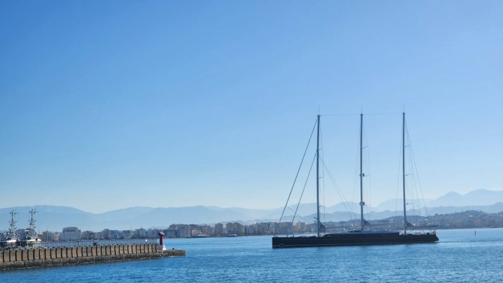FOTO/ Zbarkon në Durrës, veliera e aluminit më e madhe në botë 1 WhatsApp Image 2022 09 14 at 11.10.40 1 1280x720 1