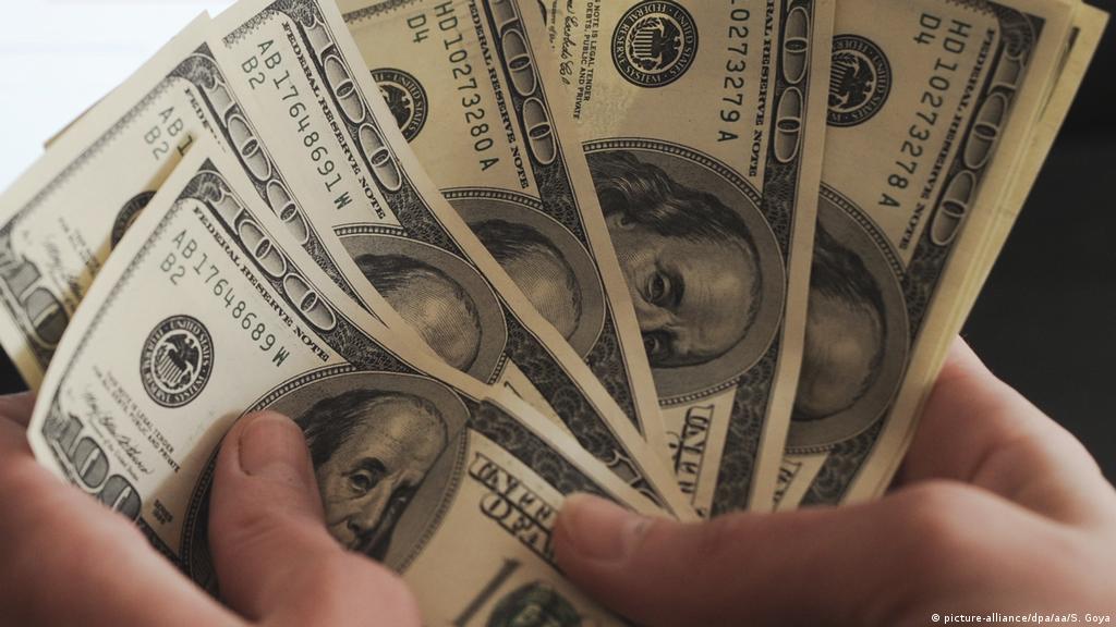 Dollari arrin nivelin më të lartë në 5 vjet dollare