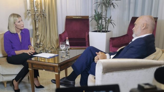 Rama “debat” me gazetaren serbe: Shqiptarët nuk janë si ju, shikojnë nga Perëndimi! Ju keni Lindjen dhe Putinin si hero edi rama meda serbe
