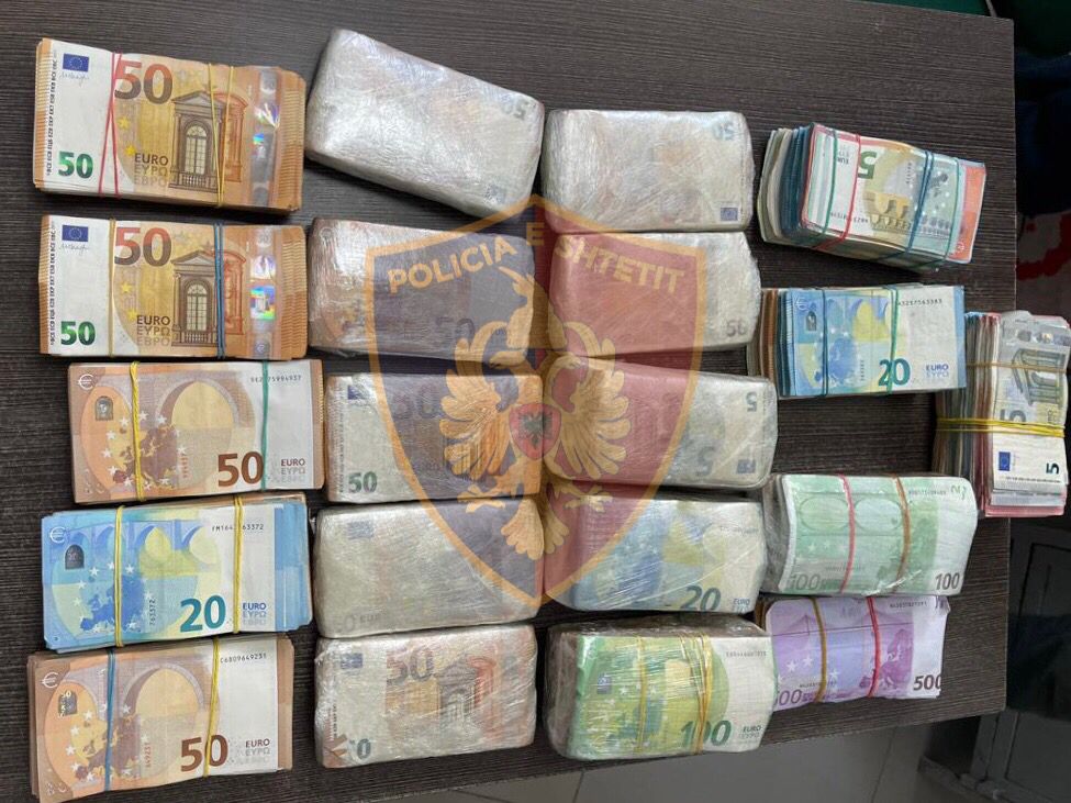 Vlorë, sekuestrohen mbi 218 mijë euro euro