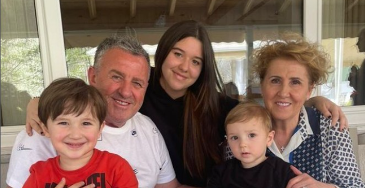 Nipi feston ditëlindjen e dytë, emocionohet Agron Llakaj: Kuptimi dhe gëzimi i jetës sonë llakaj